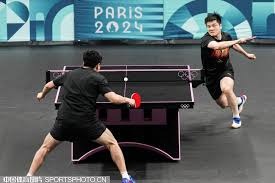 维尼和裘德在那次进攻中打出精妙配合，皮球被挡出底线，判罚角球。 来源：Madrid Zone